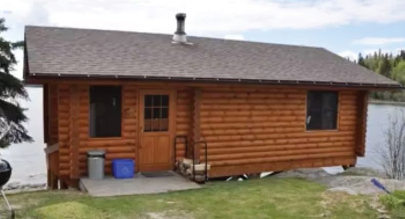 Wolf cabin at Wine Lake Camp — photo 1 of 4