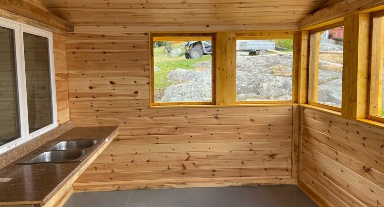 Ice House cabin at Wine Lake Camp — photo 11 of 12