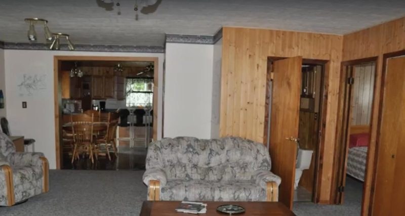 Eagle's Nest cabin at Wine Lake Camp — photo 4 of 4