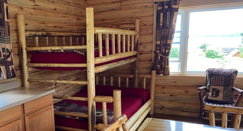 Grouse cabin at Wine Lake Camp — photo 3 of 10