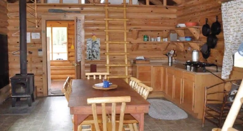 Trout cabin at Wine Lake Camp — photo 3 of 4